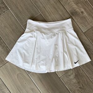 Nike Victory Flouncy Tennis Skirt